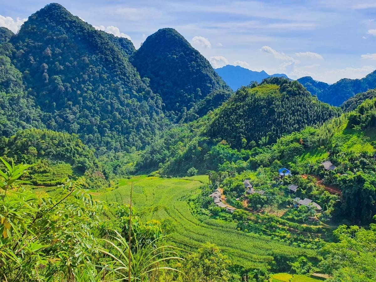 Pù Luông mang đến hành trình khám phá núi rừng đầy thư thái.
