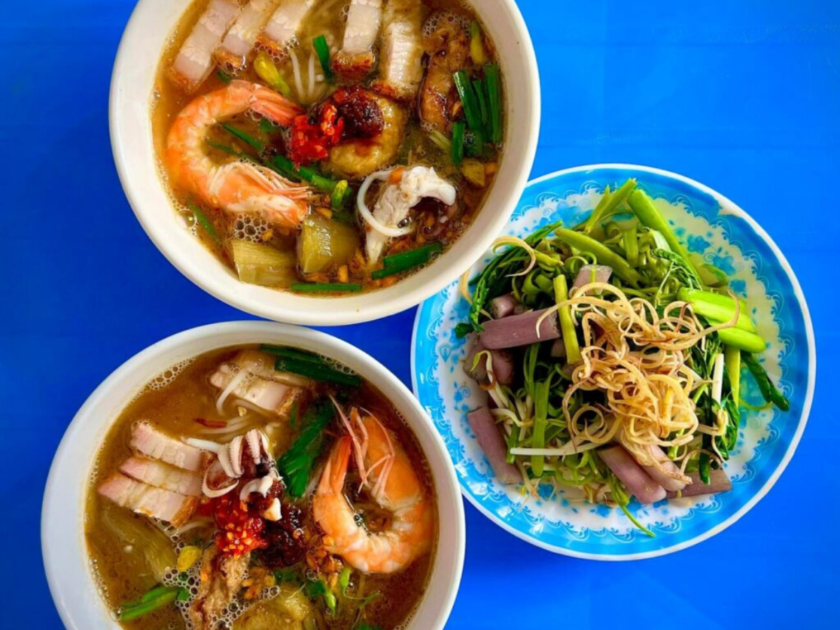 Bún mắm là món ăn yêu thích của nhiều thực khách khi đặt chân tới Vũng Tàu