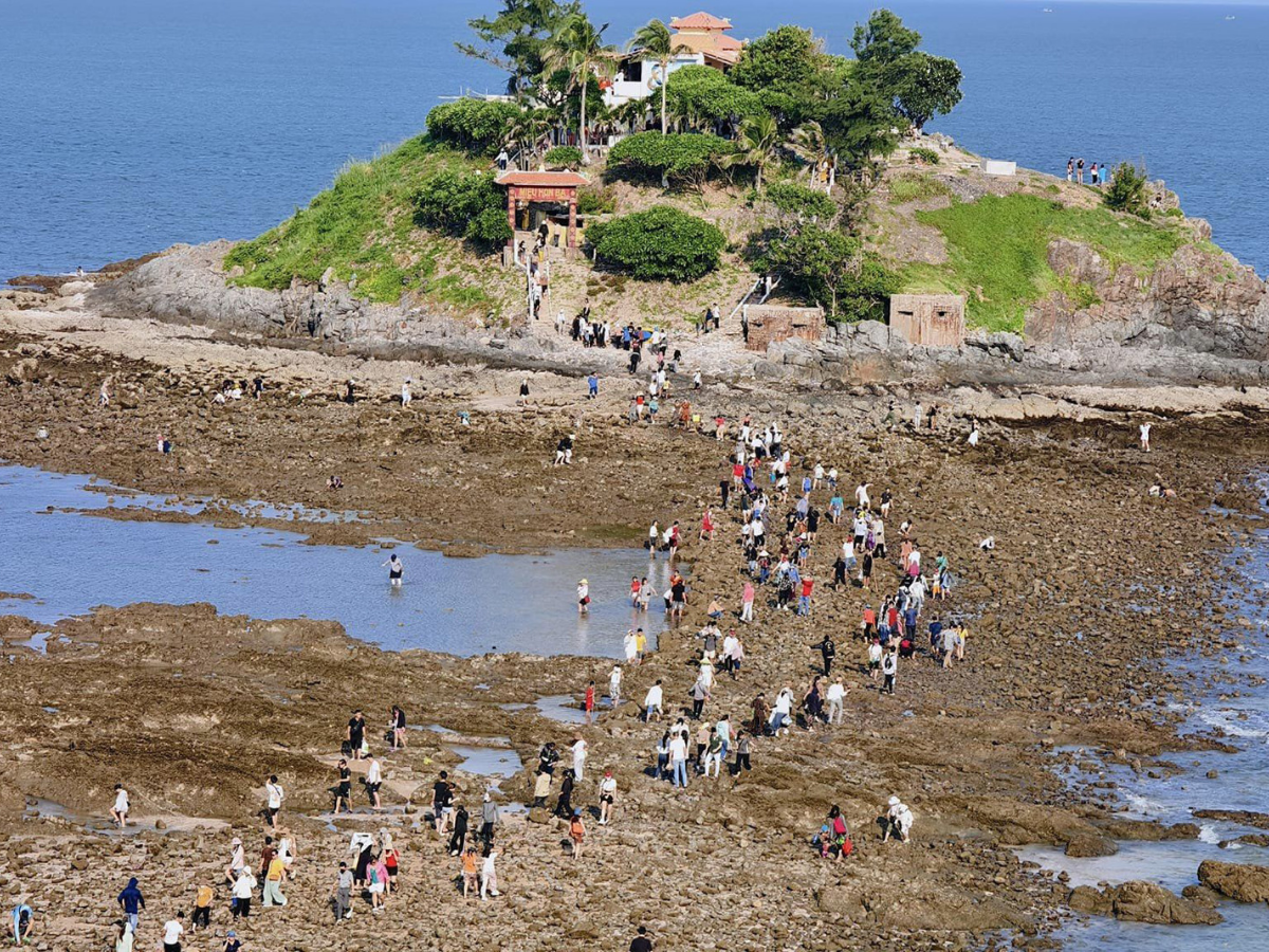 Hòn Bà là địa điểm thú vị, được nhiều du khách lựa chọn ghé thăm khi đến Vũng Tàu