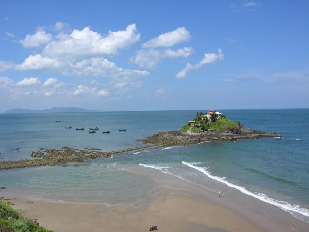 Du khách nên cân nhắc thời điểm tham quan Hòn Bà để có được trải nghiệm tốt nhất