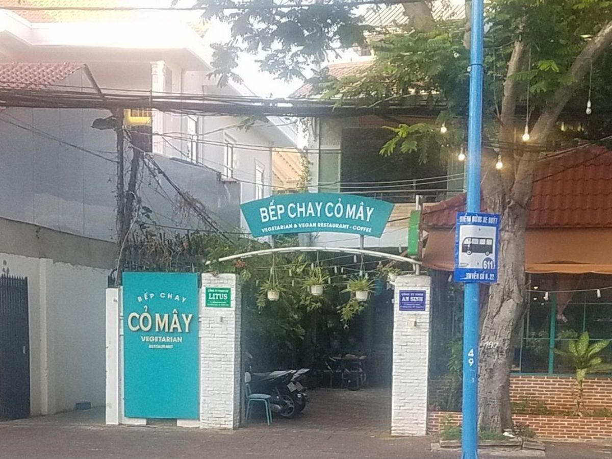 Quán chay Cỏ Mây với không gian gần gũi, thực đơn đa dạng, thu hút du khách