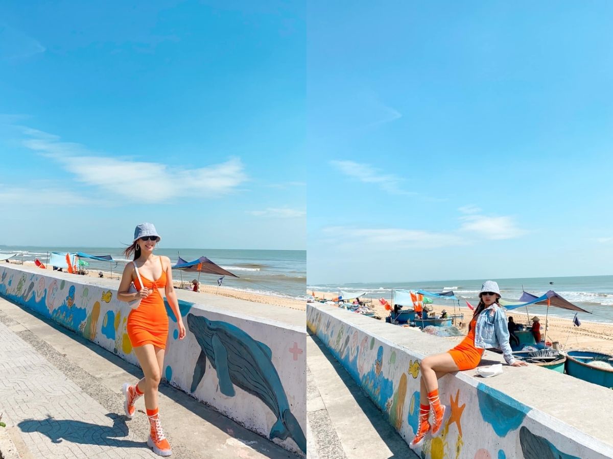 Nhiều du khách đến để check-in bờ kè Phước Hải