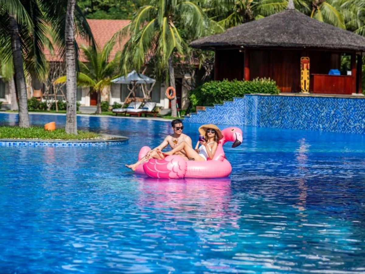 Resort lãng mạn với bể bơi riêng tư, thu hút nhiều cặp đôi