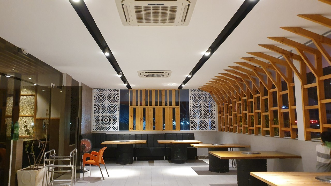 Không gian ấm cúng bên trong quán nướng Hana Buffet