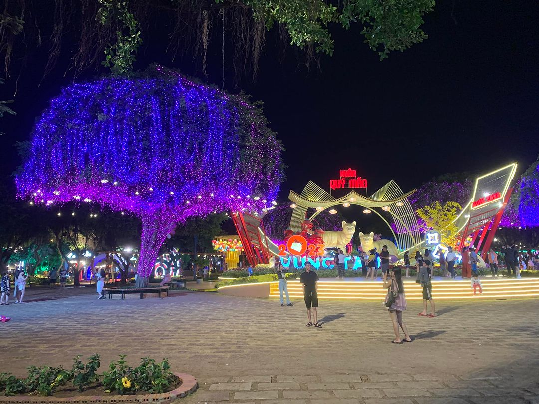 Du khách nên chú ý thời tiết khi đi chơi đêm muộn (Nguồn: Sưu tầm)