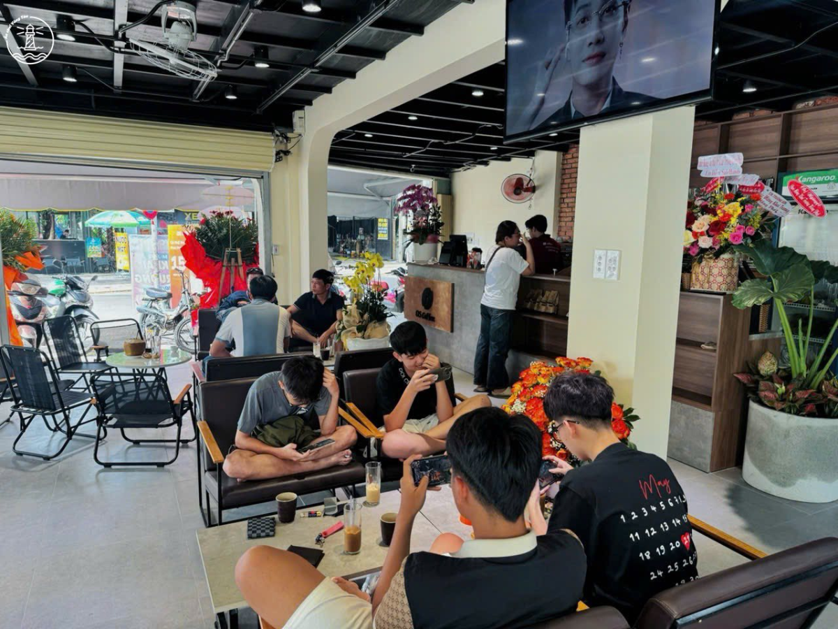 Khoảnh khắc thư giãn với cà phê tại OS Coffee sau hành trình khám phá Vũng Tàu.