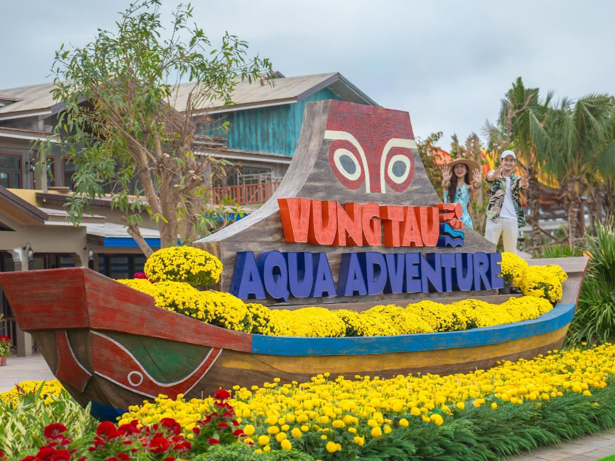 Du khách check-in Sun World Vung Tau - nơi kết hợp giữa nhiều trò chơi hiện đại và văn hóa truyền thống.