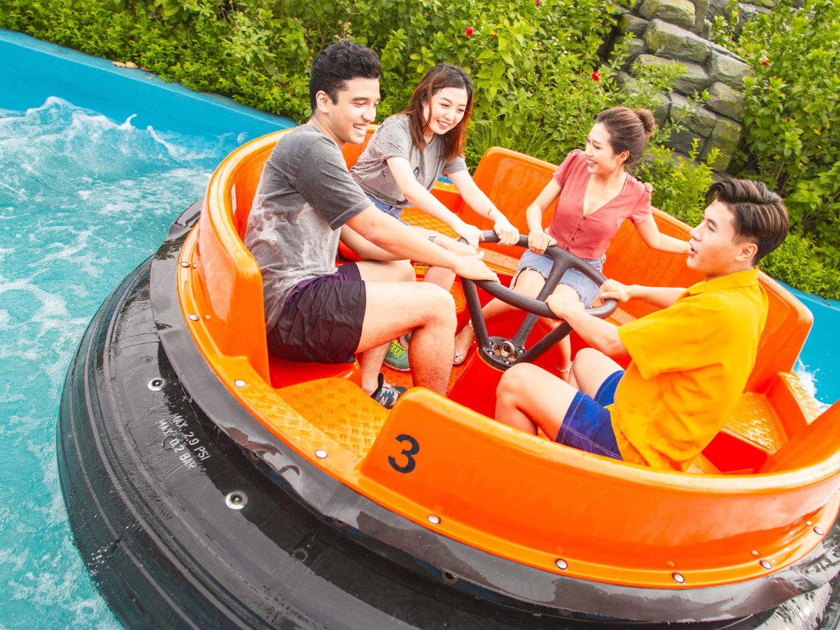 Du khách có dịp khai phá giới hạn của bản thân khi trải nghiệm Dòng sông thử thách tại Sun World Vung Tau.