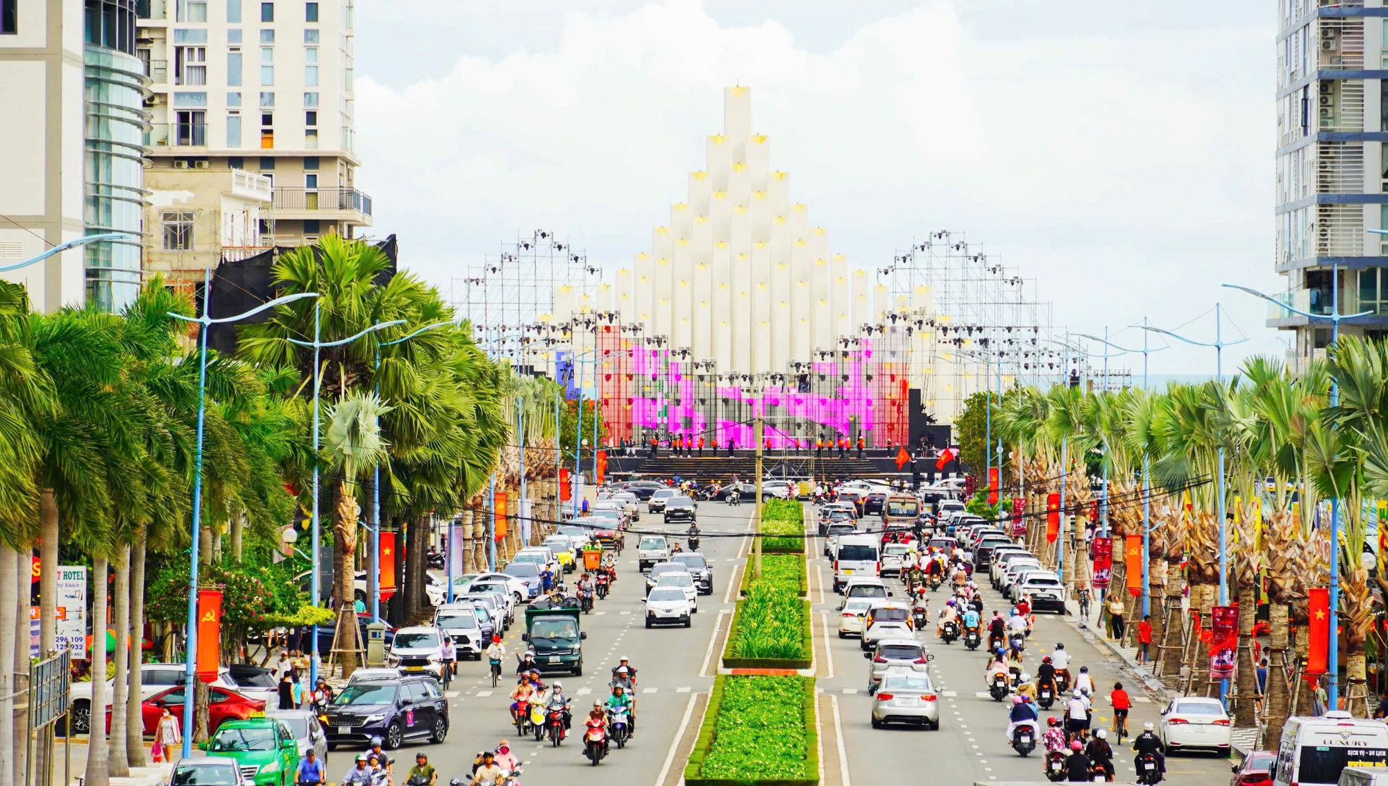 Quảng trường Tam Thắng là địa điểm check in nổi tiếng tại Vũng Tàu