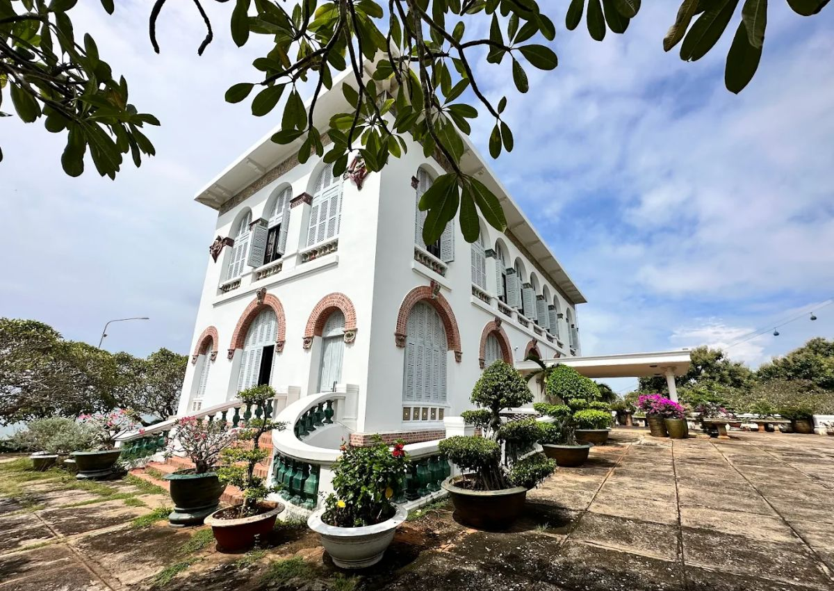 Bạch Dinh là công trình chứa đựng nhiều câu chuyện lịch sử tại Vũng Tàu