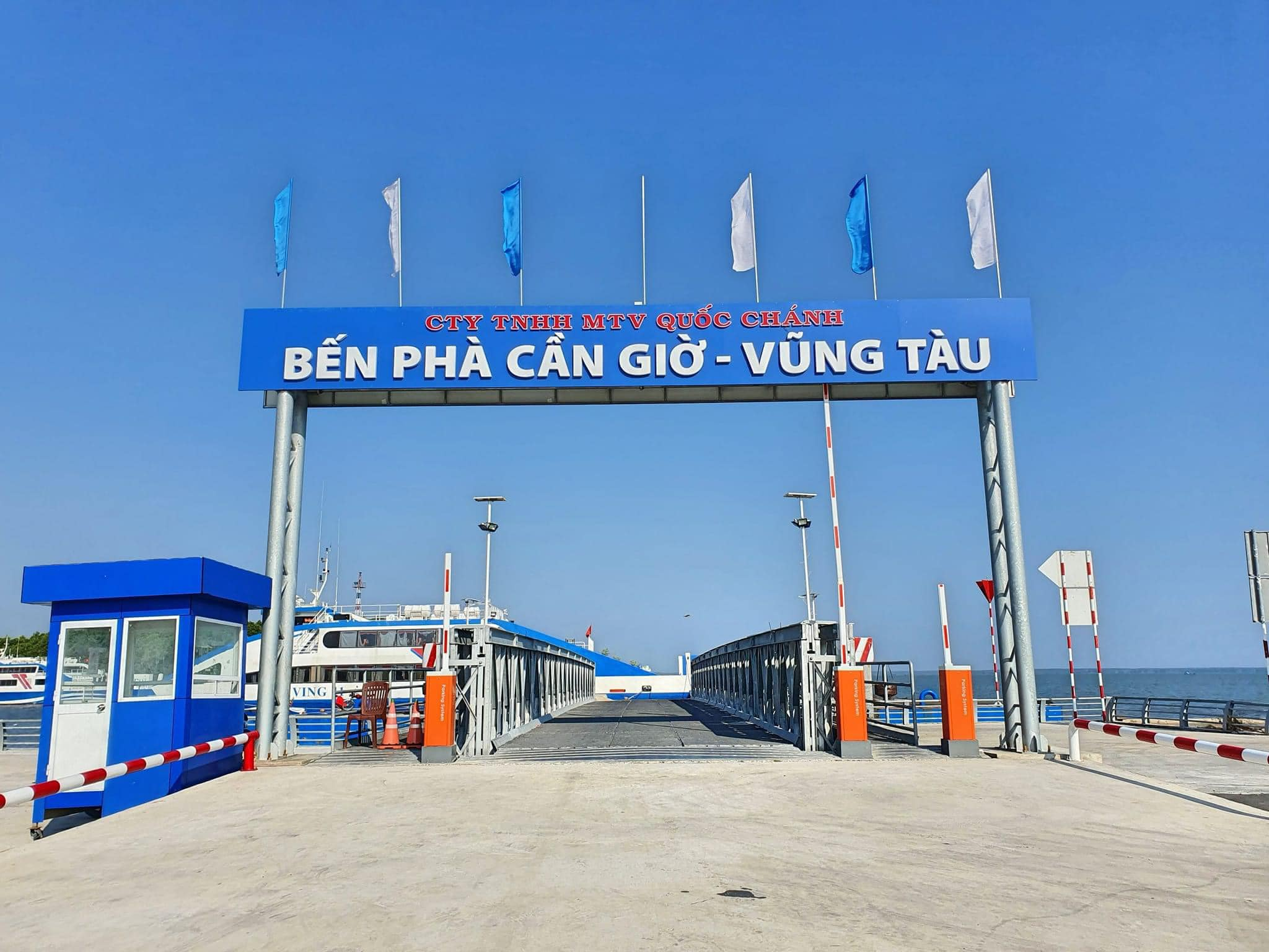Bến phà Cần Giờ - Vũng Tàu giúp du khách di chuyển nhanh chóng và tiện lợi giữa 2 địa điểm