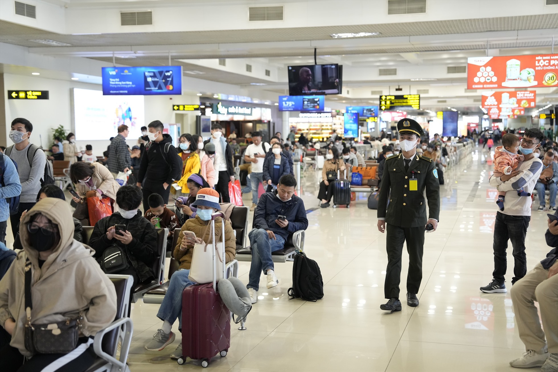 Di chuyển từ Hà Nội tới Vũng Tàu bằng máy bay kết hợp ô tô và tàu cao tốc giúp du khách tối ưu thời gian hơn