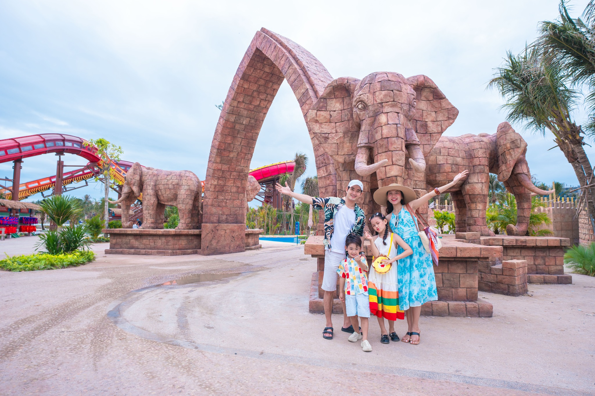 Gia đình check-in tại không gian văn hóa độc đáo ở Sun World Vung Tau.
