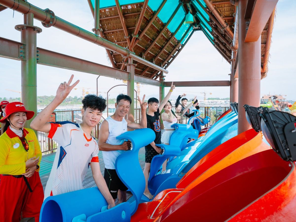 Những vật dụng cần thiết để bảo vệ an toàn cho cơ thể trong mùa hè là điều mà du khách nên trang bị sẵn sàng khi đến Sun World Vung Tau.
